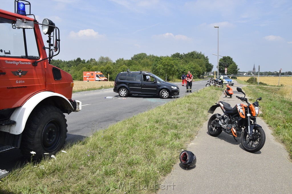 Schwerer Krad Pkw Unfall Koeln Porz Libur Liburer Landstr (Krad Fahrer nach Tagen verstorben) P024.JPG - Miklos Laubert